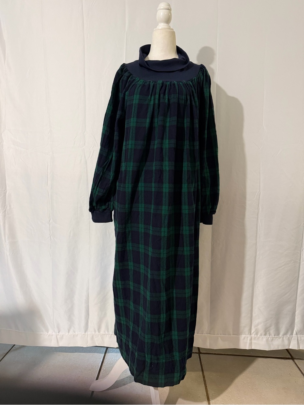 The Vermont Country Store Plaid Flannel Nightgown Navy Green Tartan Cowl Neck